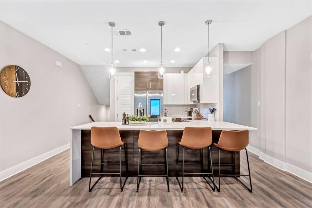 Private Rooftop Patio + 4 Story Home In Downtown Fw Fort Worth Eksteriør billede