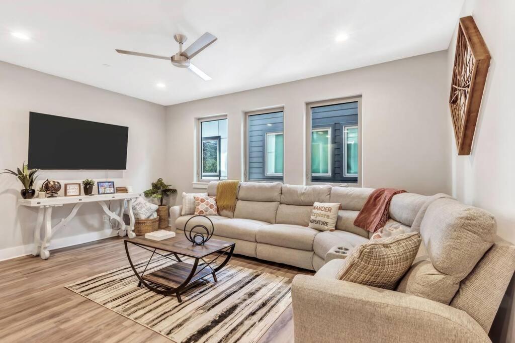 Private Rooftop Patio + 4 Story Home In Downtown Fw Fort Worth Eksteriør billede